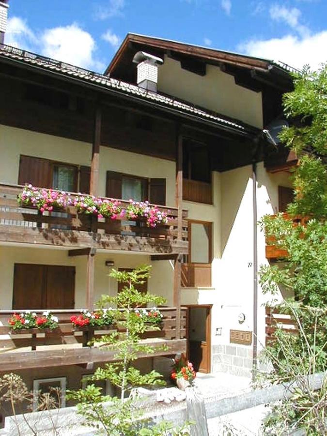 Appartamento Edo Campitello di Fassa Esterno foto
